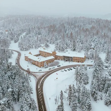 Grand L'ermitage Hotel 4*