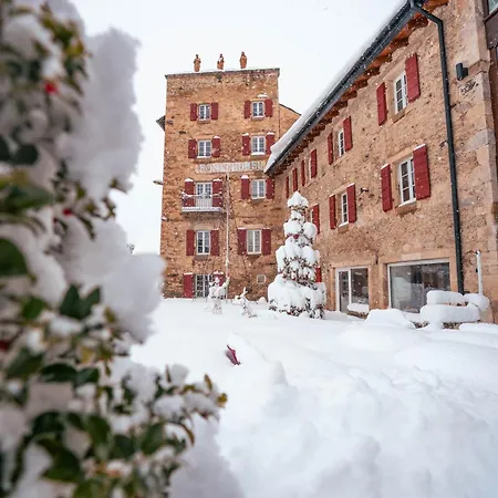 Szálloda Grand L'ermitage 4*